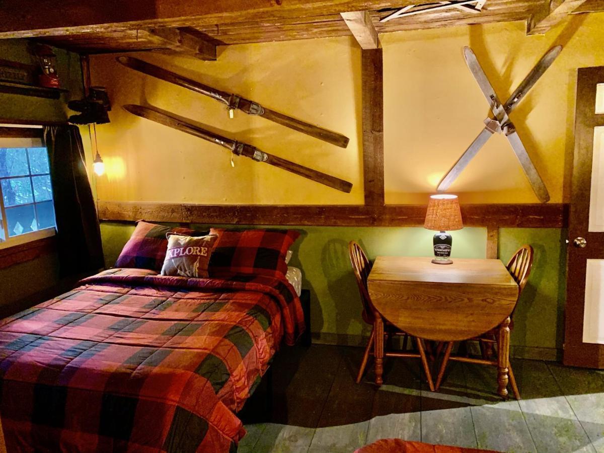 Grunberg Haus Inn & Cabins Waterbury Exteriör bild