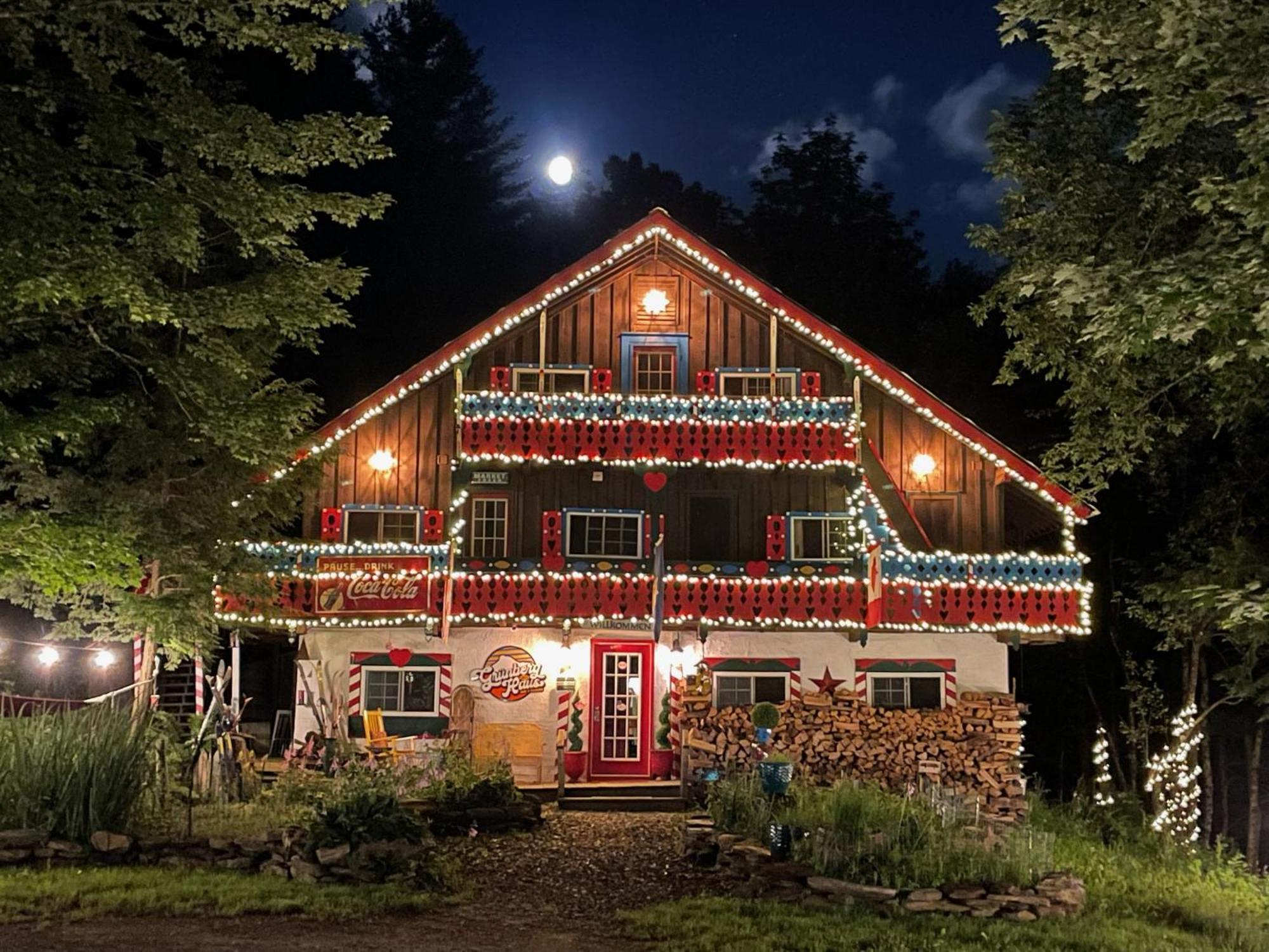 Grunberg Haus Inn & Cabins Waterbury Exteriör bild