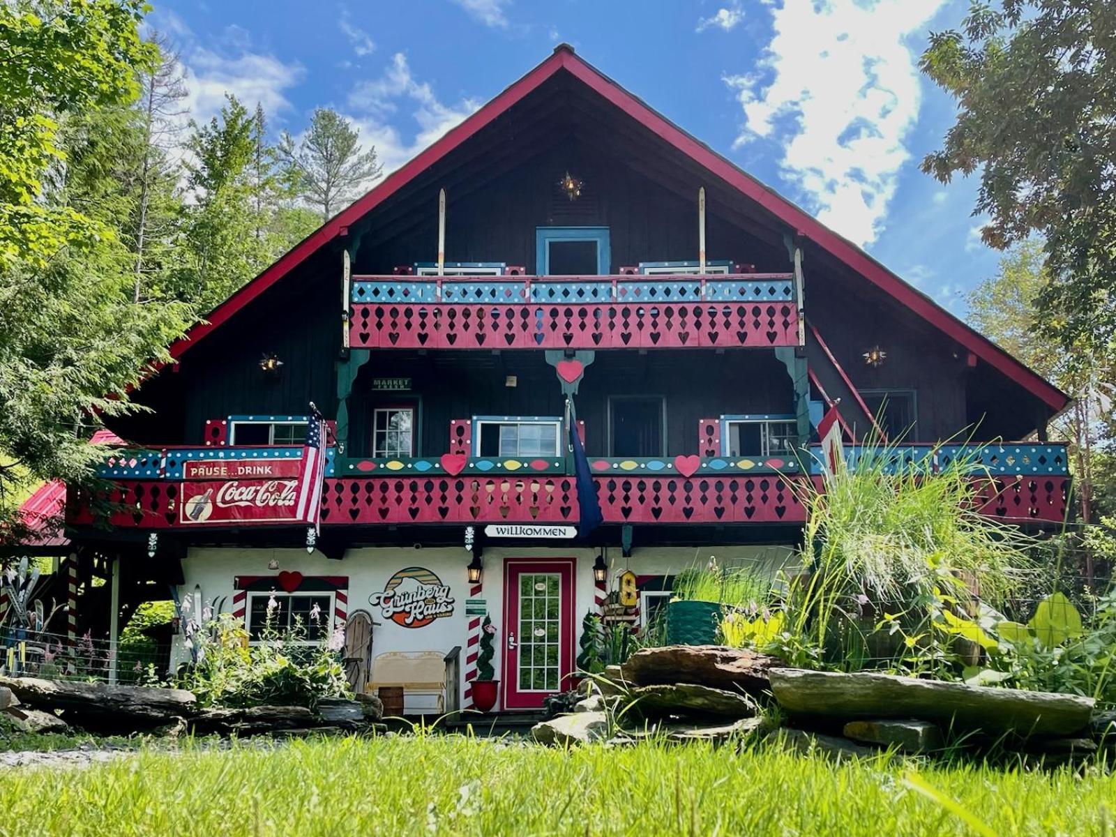 Grunberg Haus Inn & Cabins Waterbury Exteriör bild